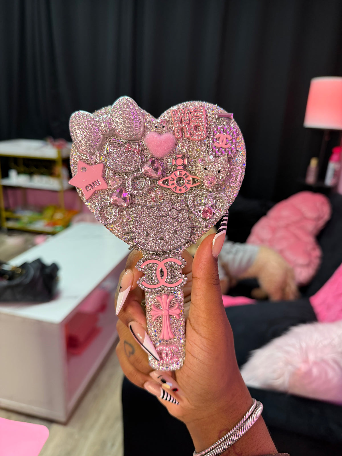 1 of 1 bling heart mirror ㅤꨄ︎