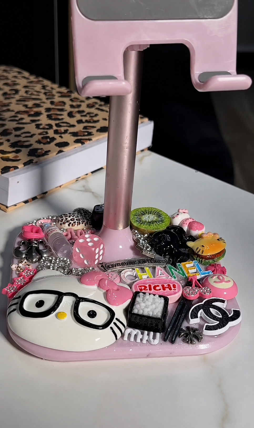 junk’d phone stand ˚.🎀༘⋆